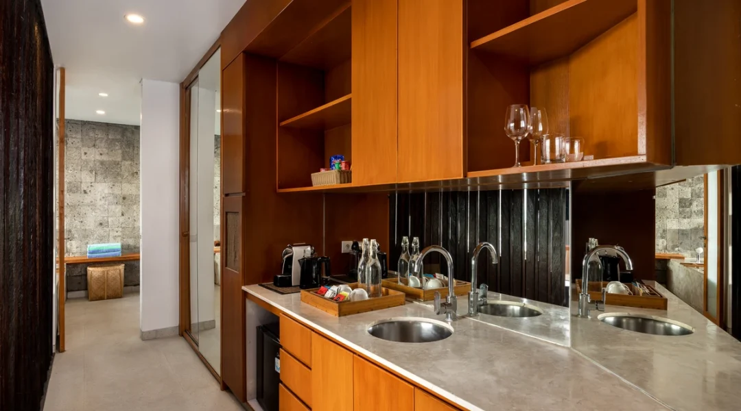 1BR Deluxe Pool Suite - Uluwatu - 2