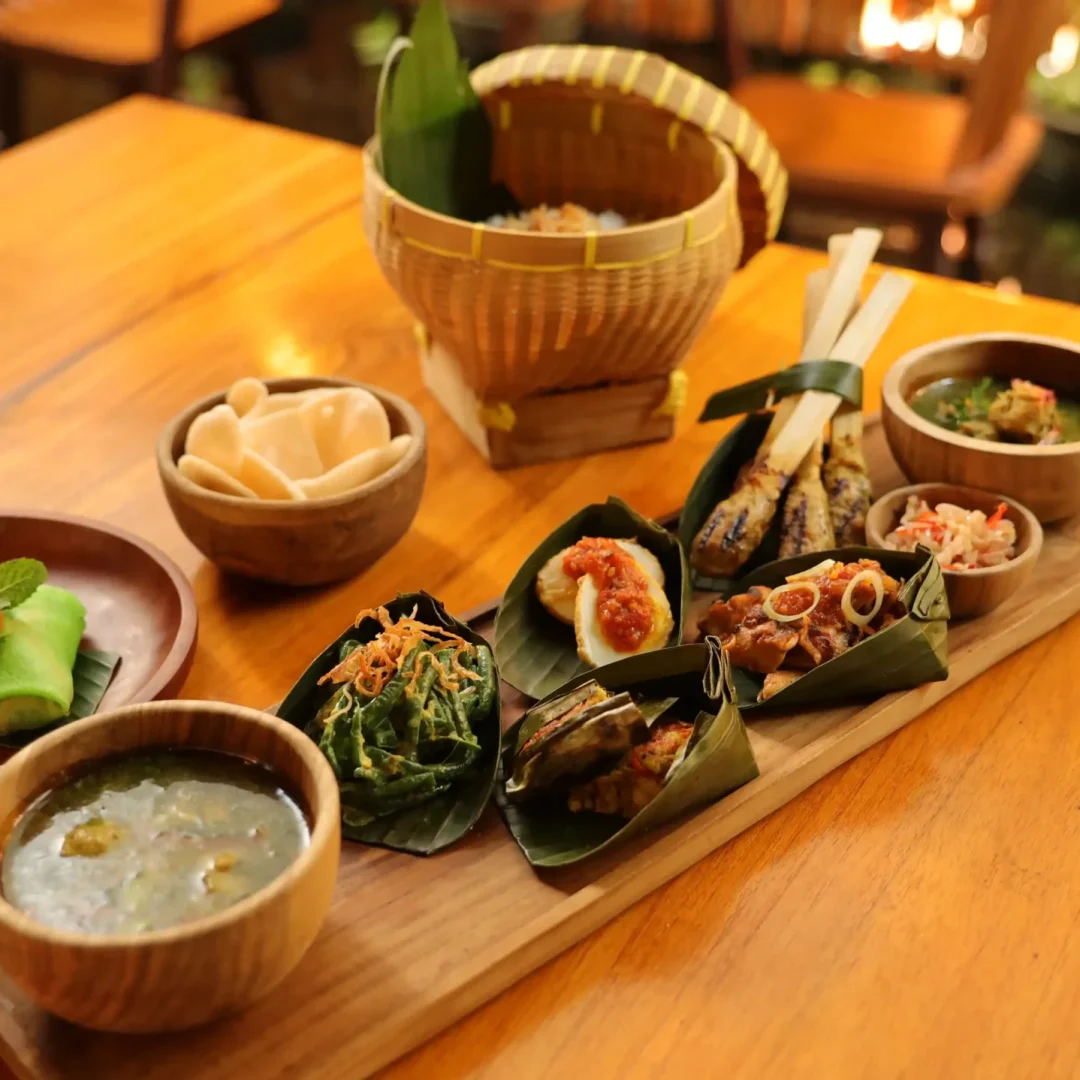 Base Restaurant Food 1